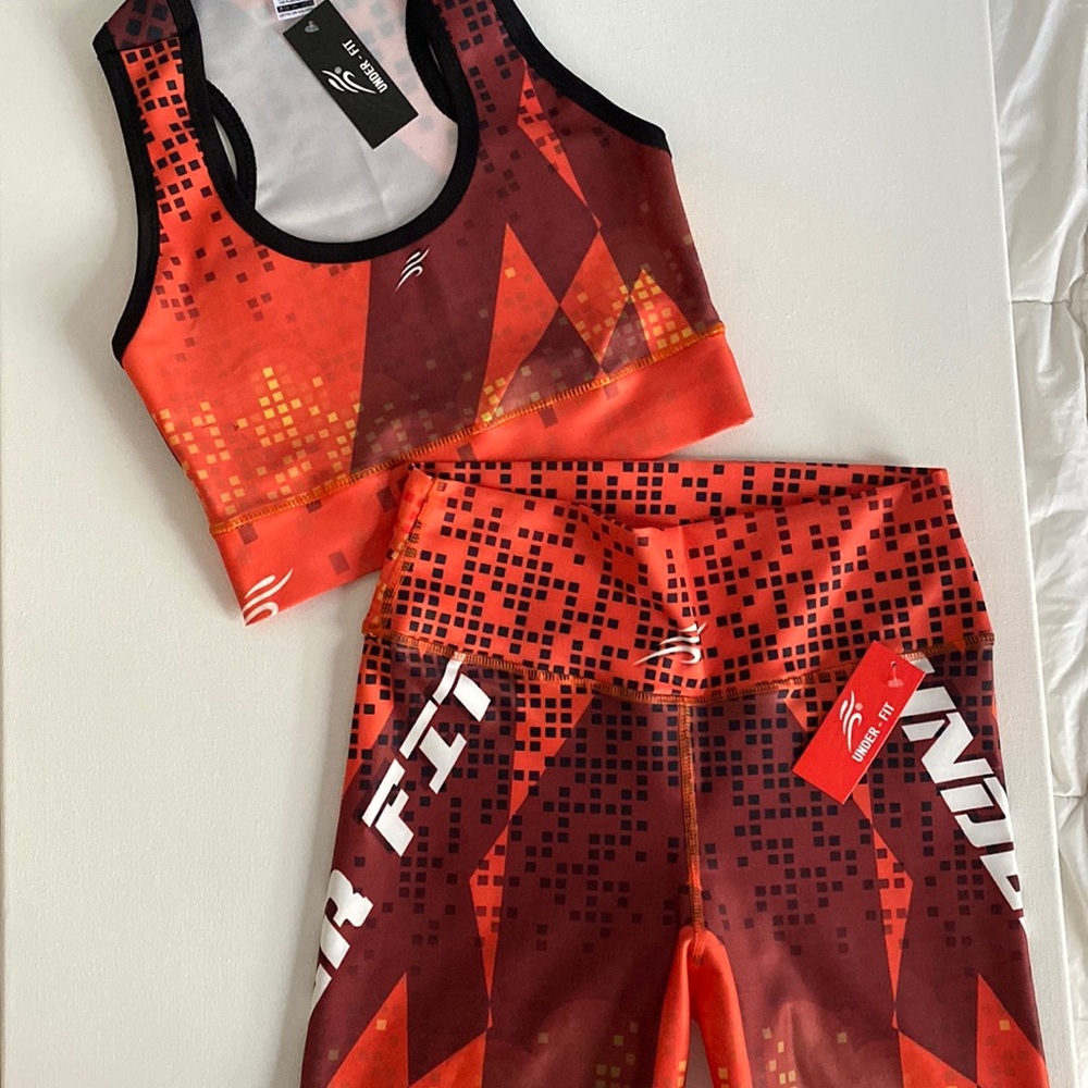 Bra and short compression set. High waist. And High compression support bra.